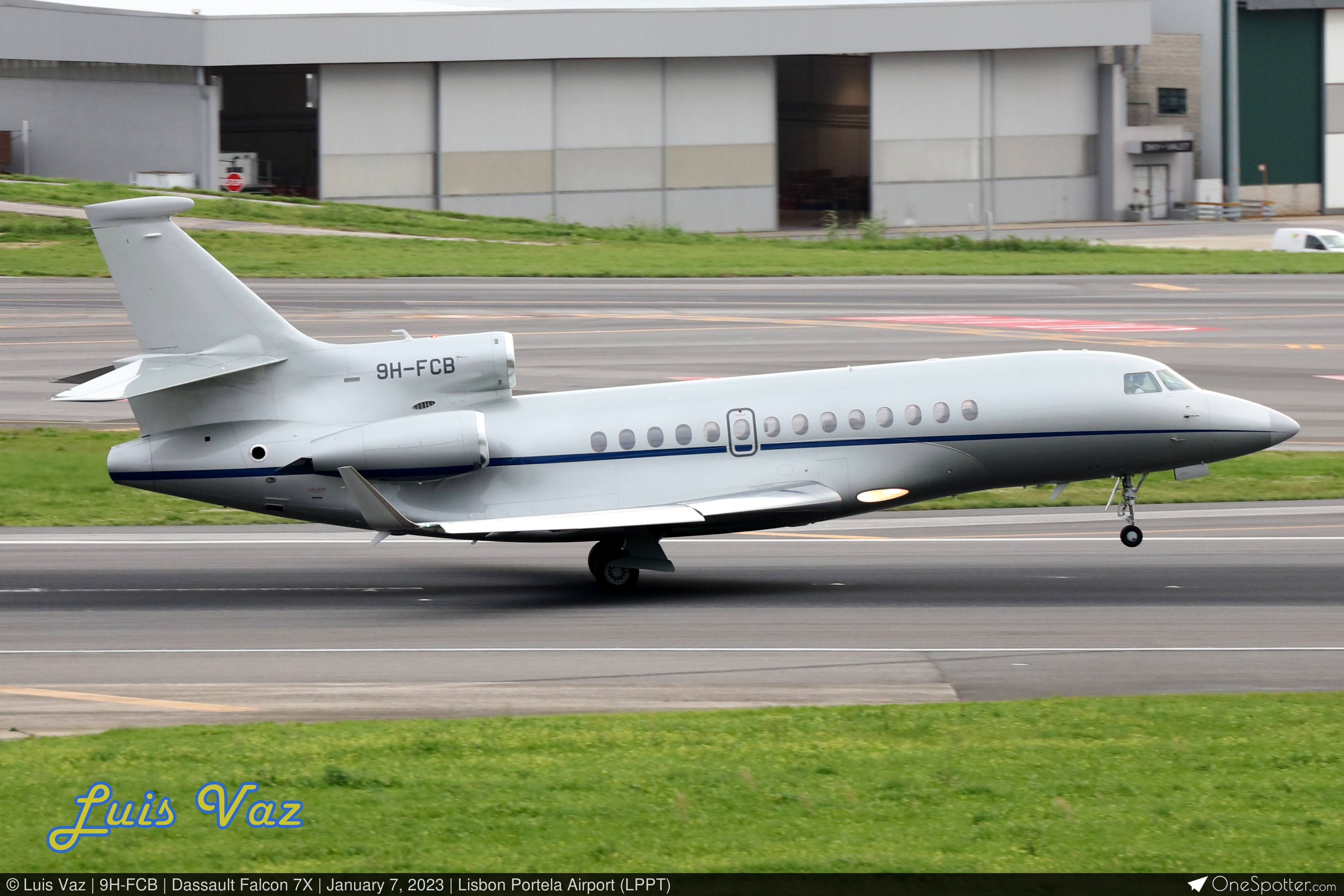 9H-FCB - Albinati Aviation Dassault Falcon 7X, MSN 34 | OneSpotter.com