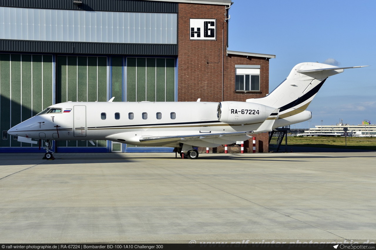 RA-67224 UTAir Aviation Bombardier BD-100-1A10 Challenger 300, MSN 