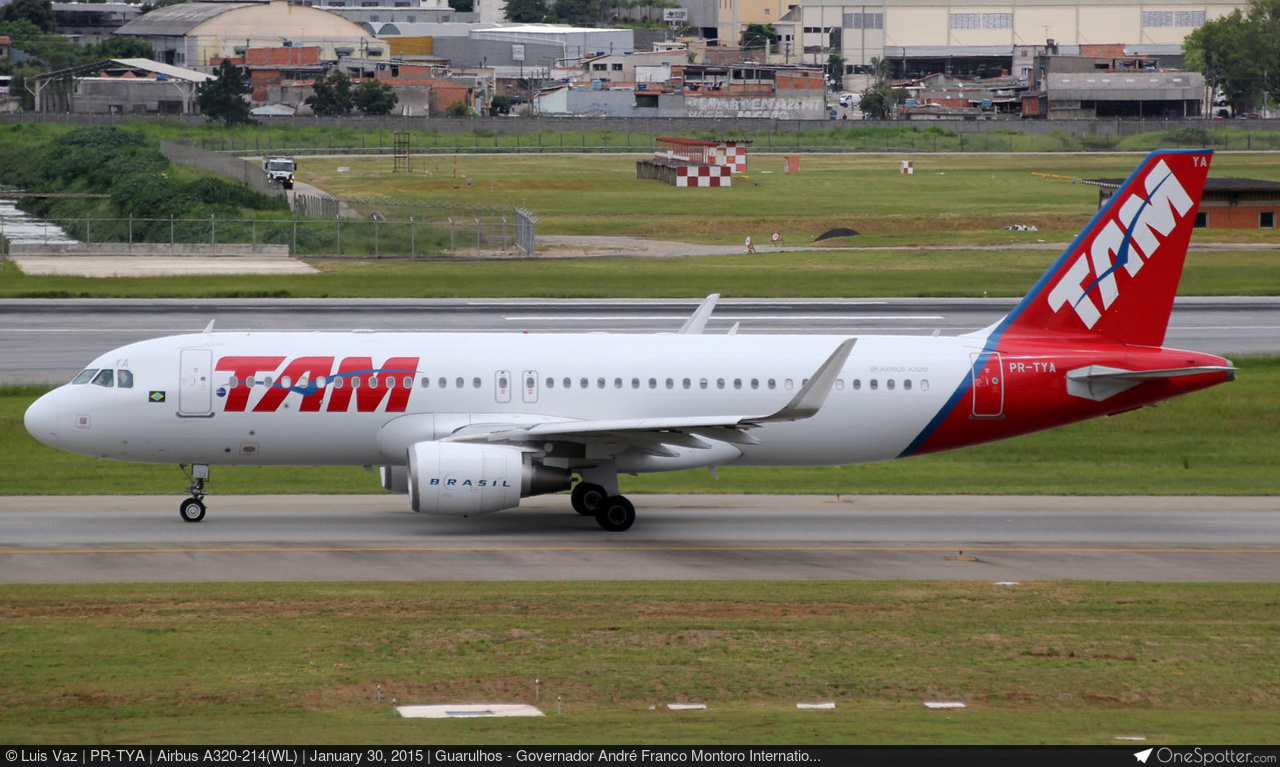 LATAM Brasil PR-TYR (Airbus A320 - MSN 6813) (Ex PR-OCW )