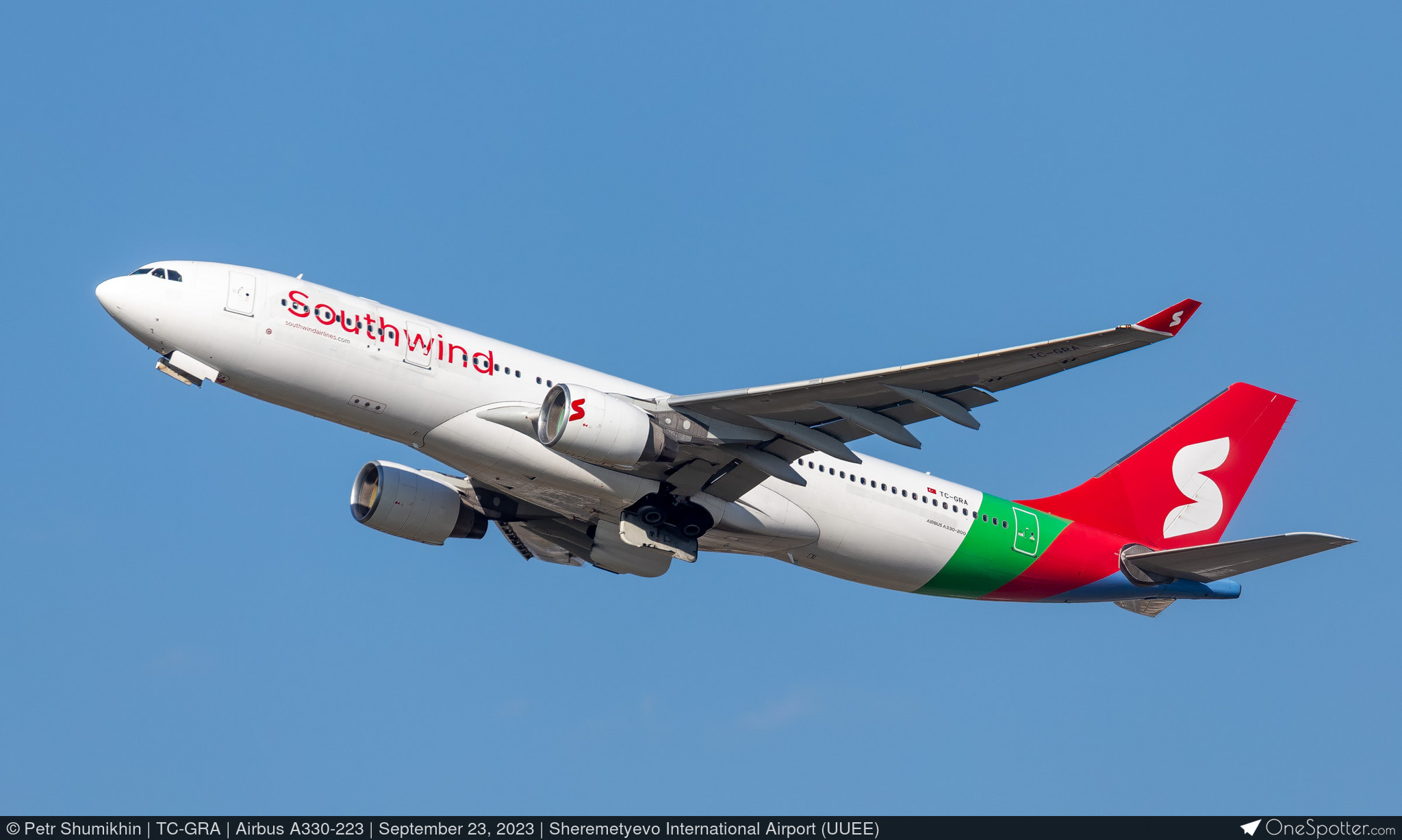 ヴァージン Aviationtag A330-223 Airbus A330 - G-VMNK (ex D-ALPA) Rot kaufen – Aviationtag
