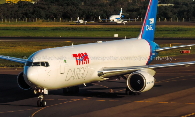 PR-ACO LATAM Cargo Brasil Boeing 767-346F(WL) Photo by Emerson