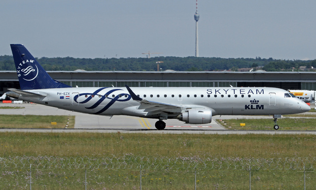 PH-EZX KLM Cityhopper Embraer ERJ-190STD (ERJ-190-100), MSN