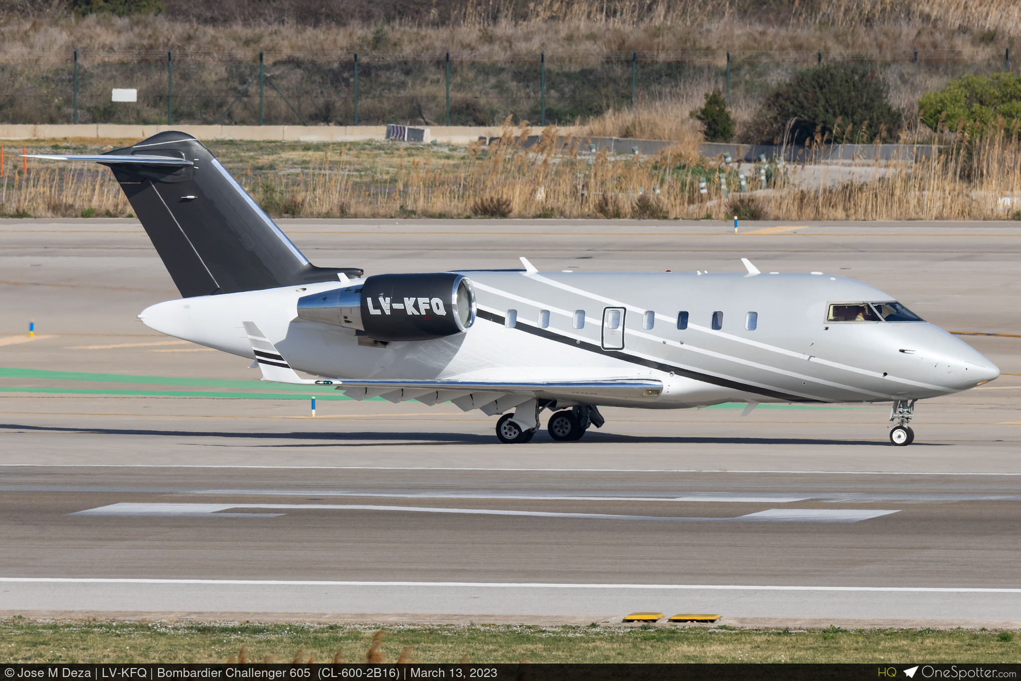 LV-KFQ - FLYZAR Bombardier Challenger 605 (CL-600-2B16), MSN 5809