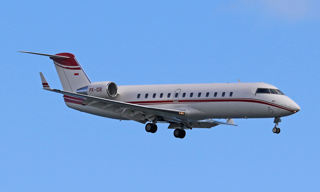 T7-CPA - Private Bombardier Challenger 850 (CL-600-2B19), MSN 8108