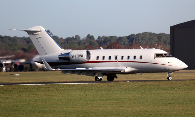9H-OWL TAG Aviation Malta Bombardier Challenger 605 (CL-600-2B16