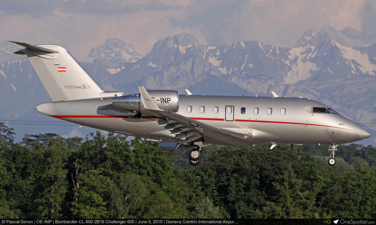 N7700 - Wilmington Trust Company Bombardier CL-600-2B16 Challenger