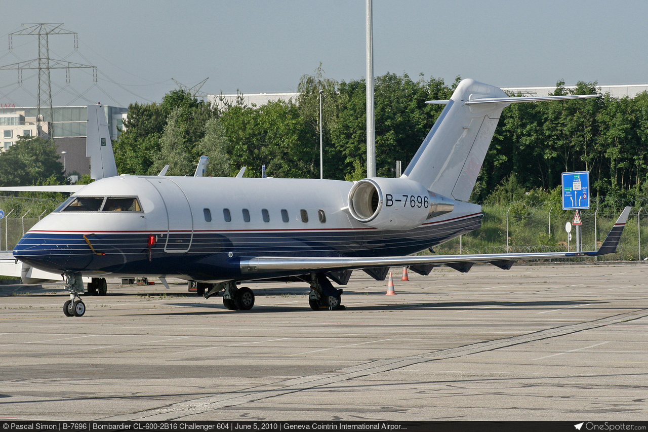 B-7696 ZYB Lily Jet Bombardier CL-600-2B16 Challenger 604