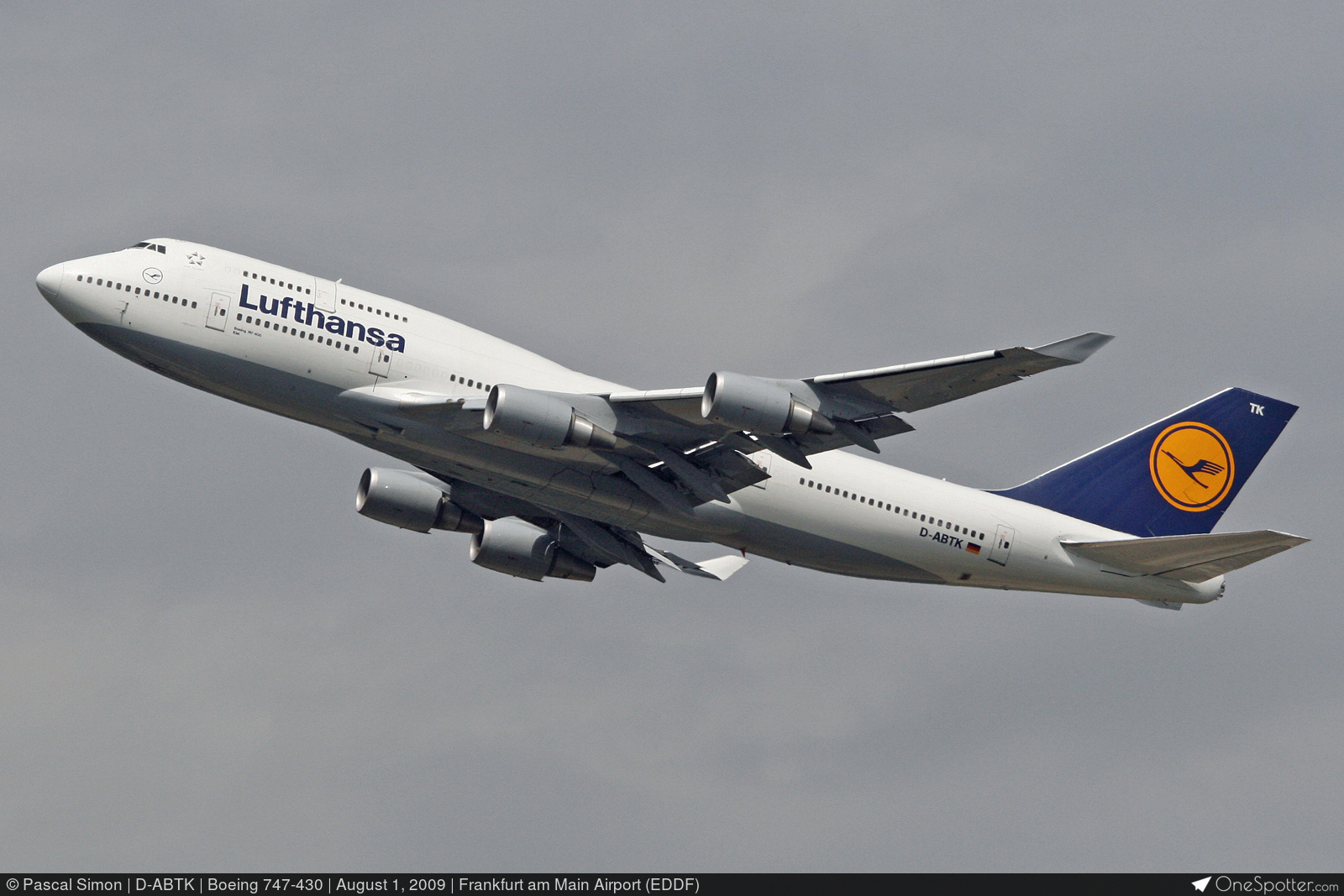 D-ABTK - Boeing 747-430, Lufthansa | OneSpotter.com