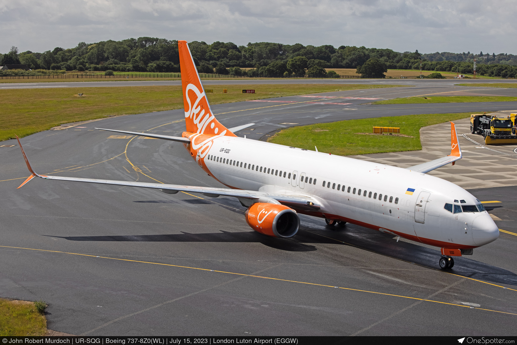 Boeing 737-8Z0 SkyUp Airlines UR-SQG - AirTeamImages.com