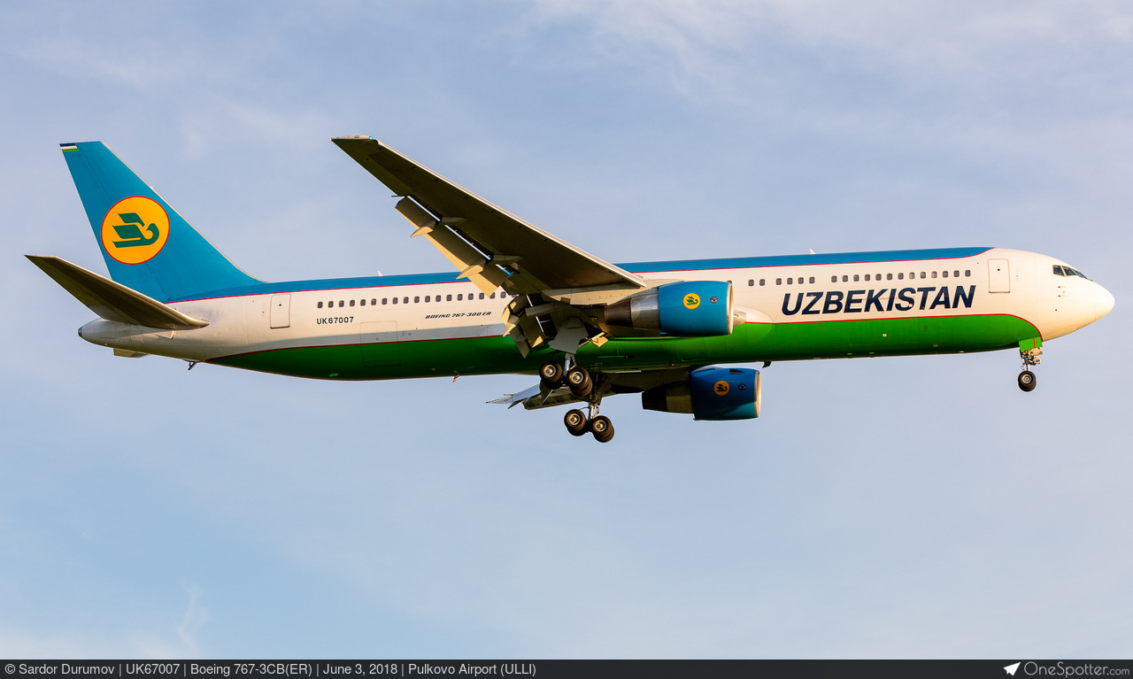 航空機・ヘリコプター AeroClasics 1/400 UZBEKISTAN 767-300 767-300 1:400 Diecast Model - AeroClassics AL-ACMSR089 - $59.95