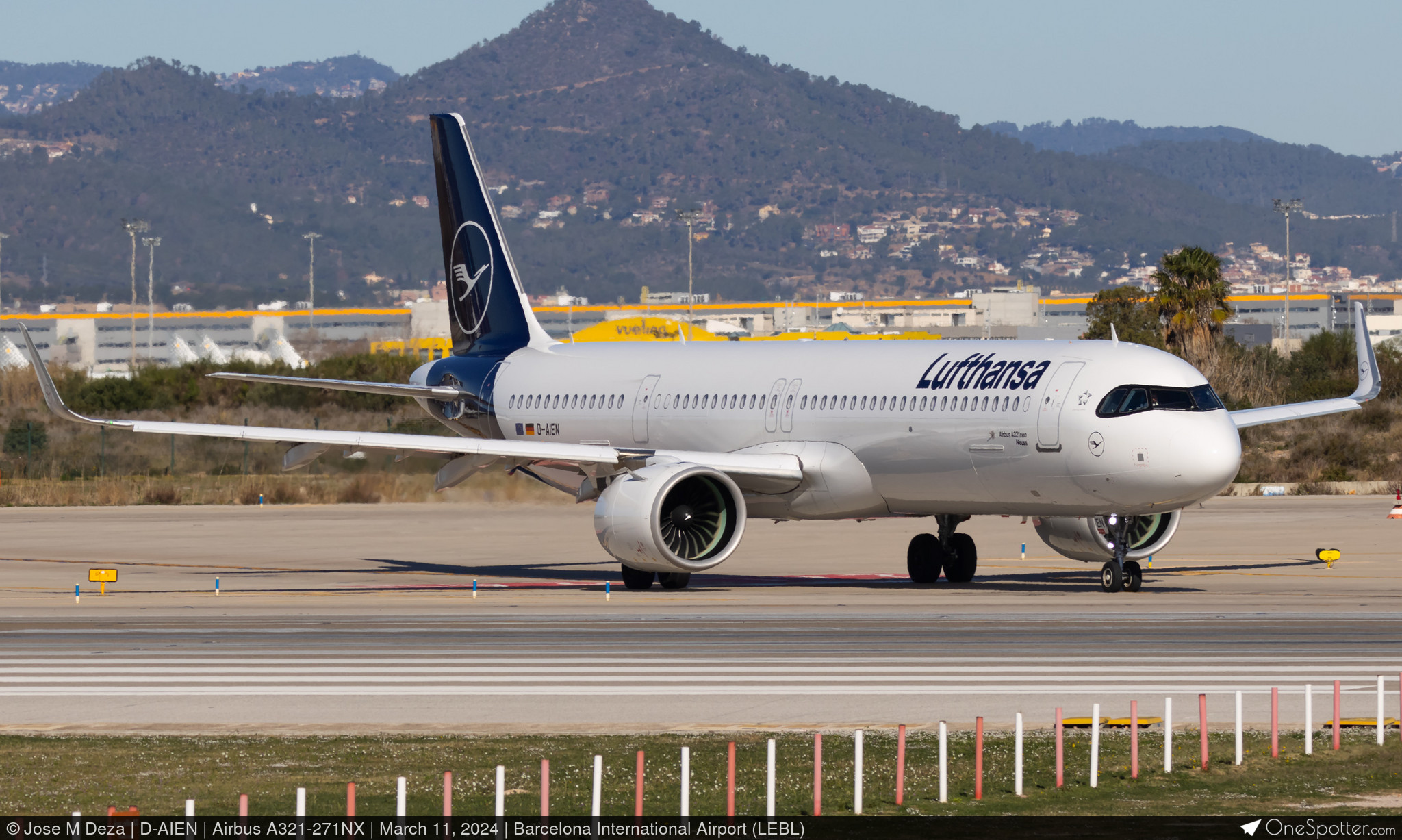 D-AIEN Lufthansa Airbus A321-271NX, MSN 10859 | OneSpotter.com