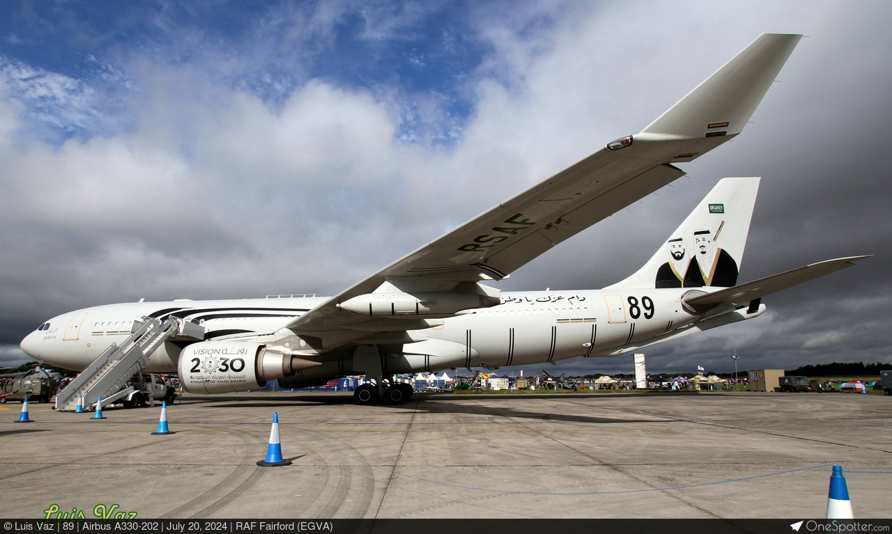 はやぶさ　　100周年　オーストラリア空軍　A330-200 たびパパ 趣味の飛行機ページ 1／200ダイキャストモデル