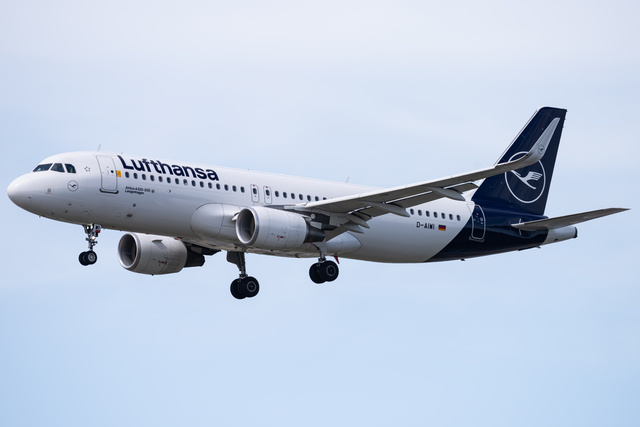 D-AIWI Lufthansa Airbus A320-214(WL), MSN 8951 | OneSpotter.com
