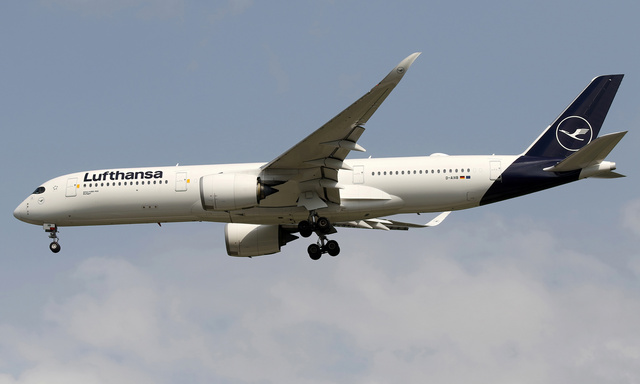 D-AIXB - Lufthansa Airbus A350-941, MSN 080 | OneSpotter.com