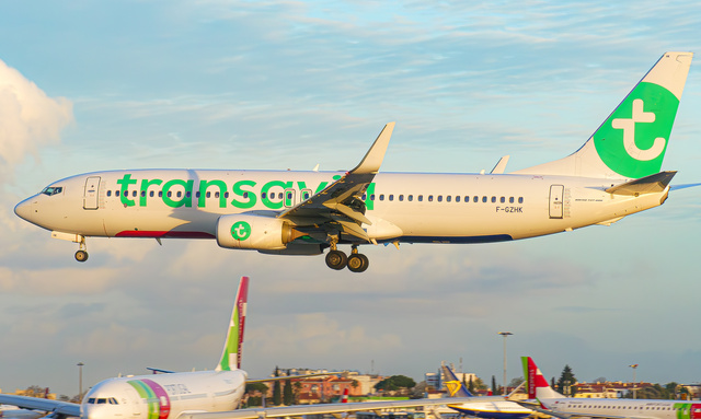 Boeing 737-229C Adv 21738 / 576