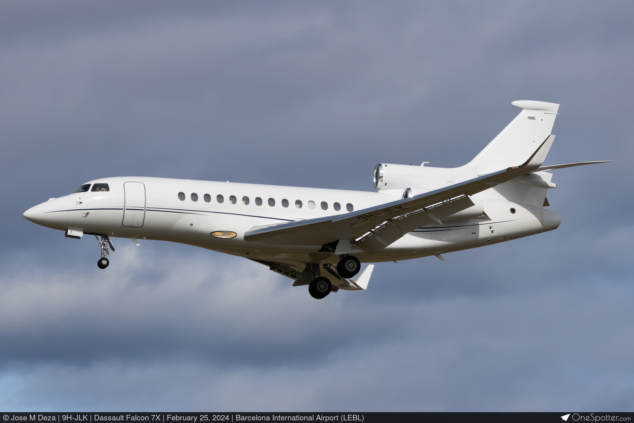 9H-JLK TAG Aviation Malta Dassault Falcon 7X, MSN 44 | OneSpotter.com
