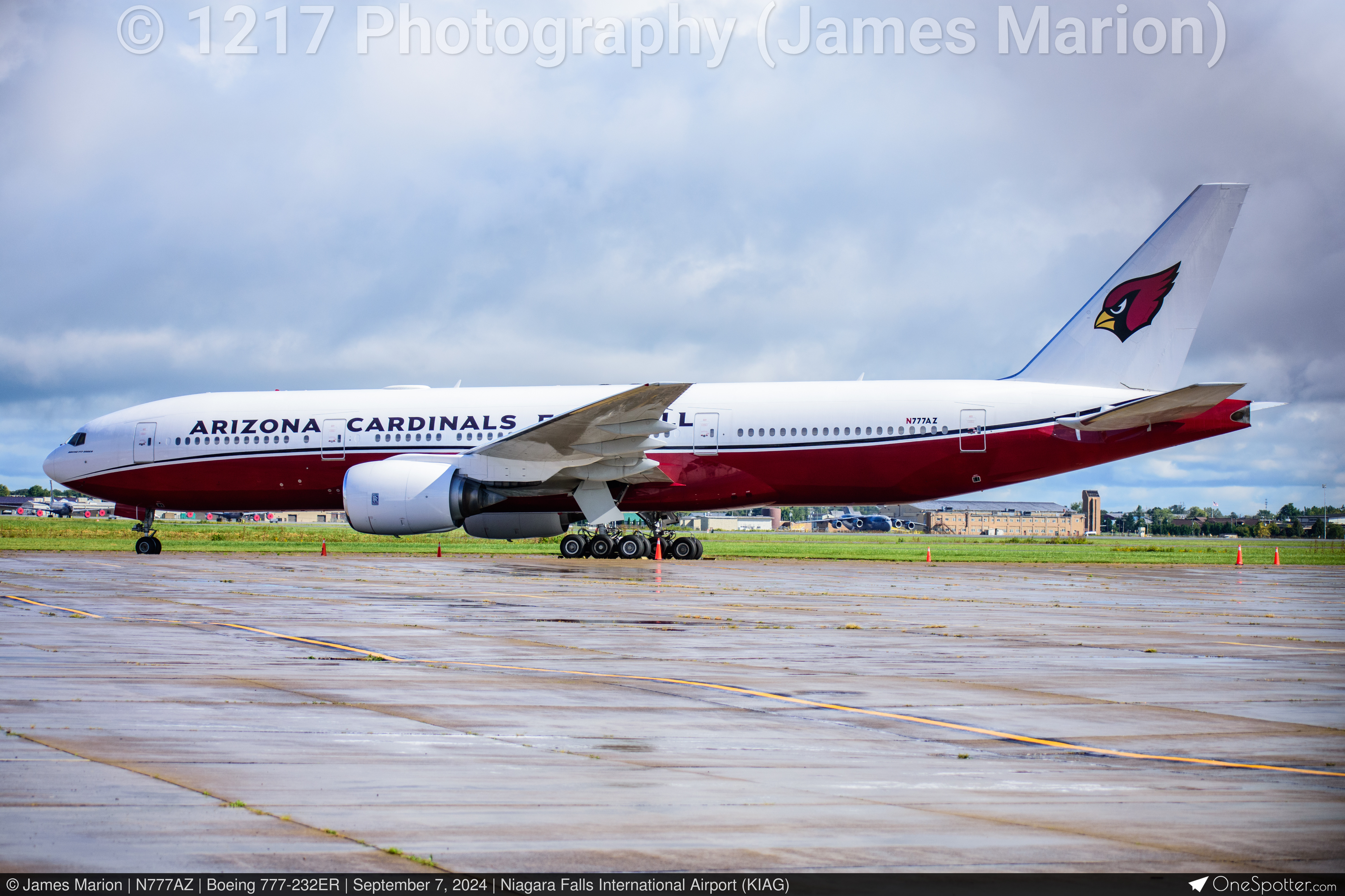 N777AZ - Arizona Cardinals Boeing 777-232ER, MSN 29743