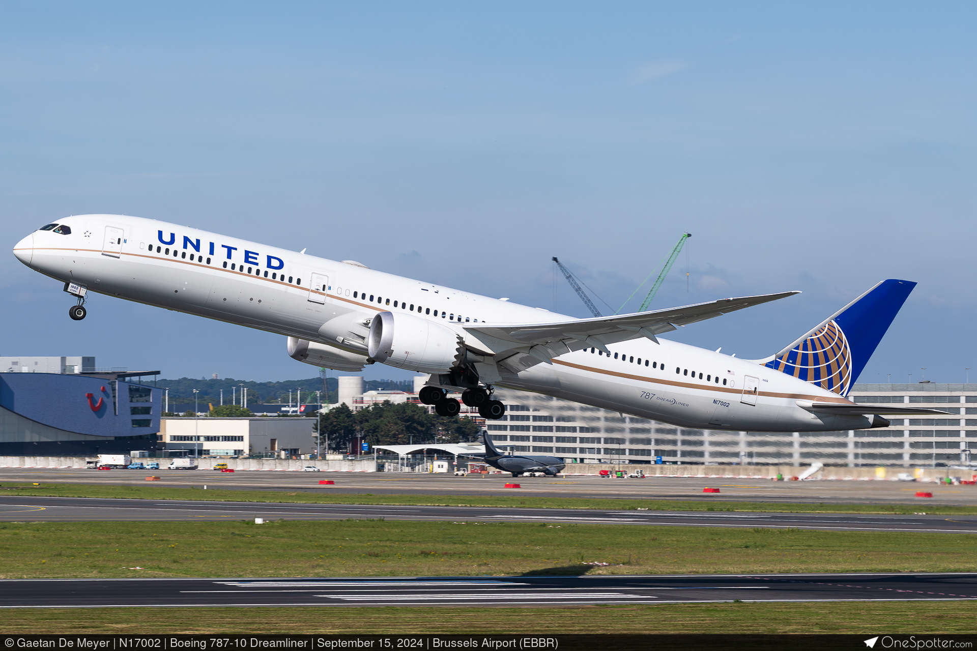 N17002 United Airlines Boeing 787-10 Dreamliner, MSN 40930