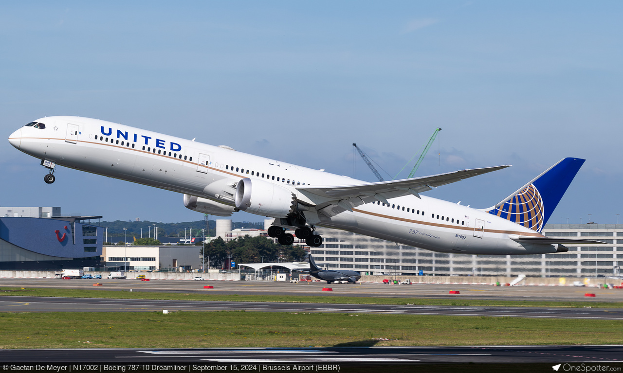 N17002 United Airlines Boeing 787-10 Dreamliner, MSN 40930