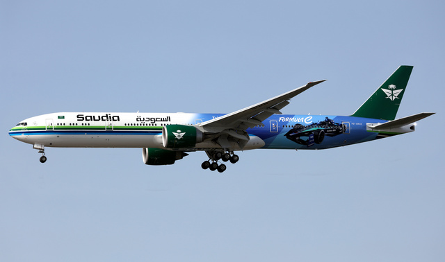 SAUDI ARABIAN AIRLINES BOEING777す Boeing 777-368/ER Saudi Arabian Airlines HZ-AK23