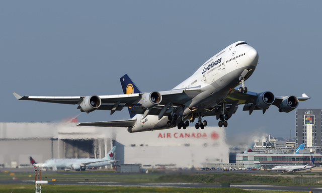 Lufthansa B 747-D 安全のしおり Lufthansa B 747-D 安全のしおり - メルカリ