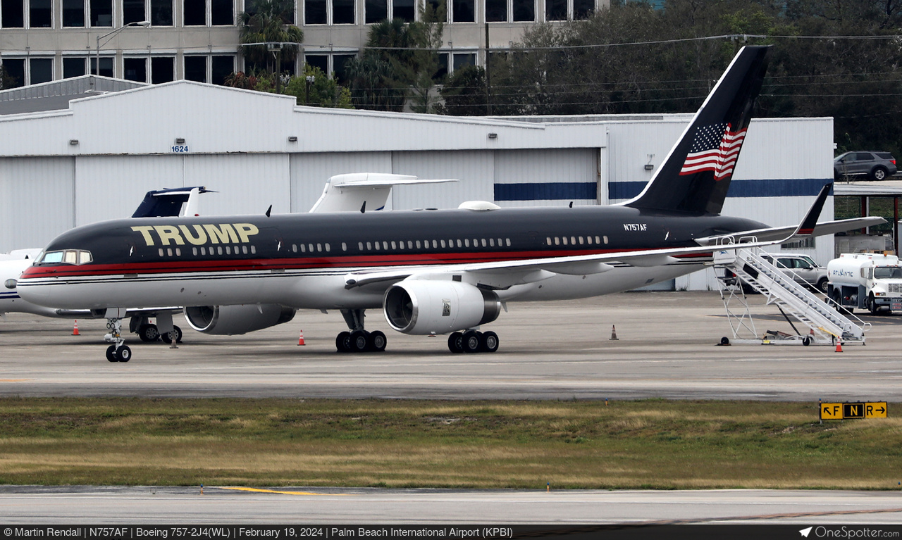 N757AF - Boeing 757-2J4(WL), Donald Trump | OneSpotter.com