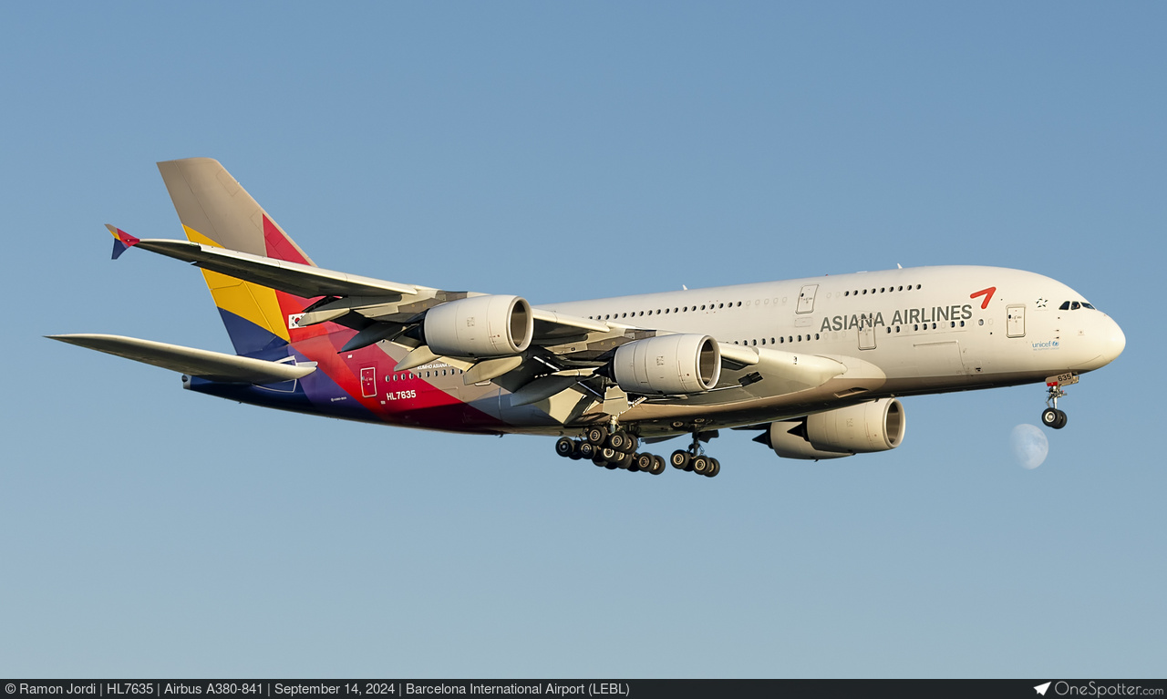 Asiana Airlines | OneSpotter.com