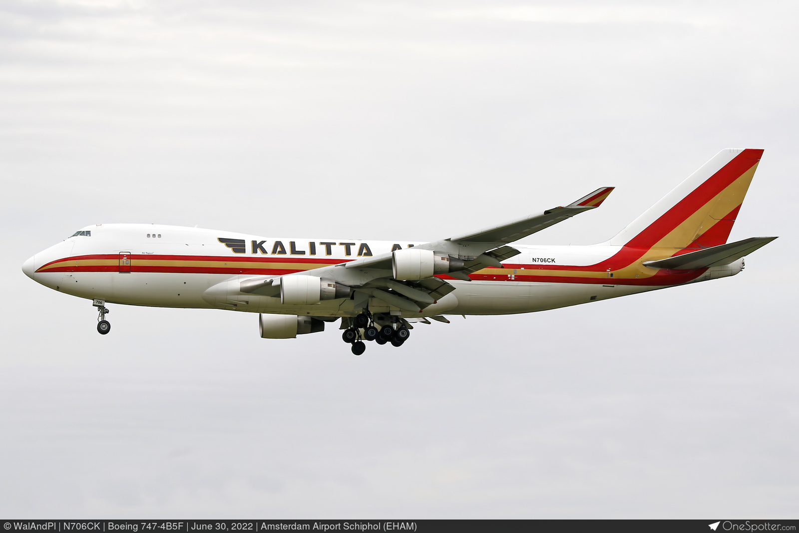 N706CK Kalitta Air Boeing 747-4B5F, MSN 27073 | OneSpotter.com