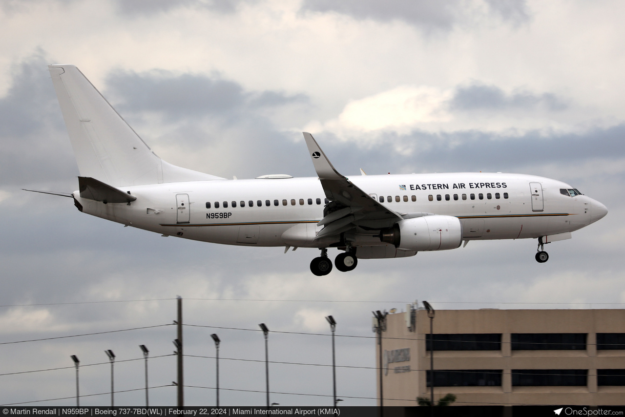 N959BP Private Boeing 737-7BD(WL), MSN 36720 | OneSpotter.com