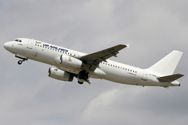 LZ-BHM - UR Airlines Airbus A320-232, MSN 2457 | OneSpotter.com