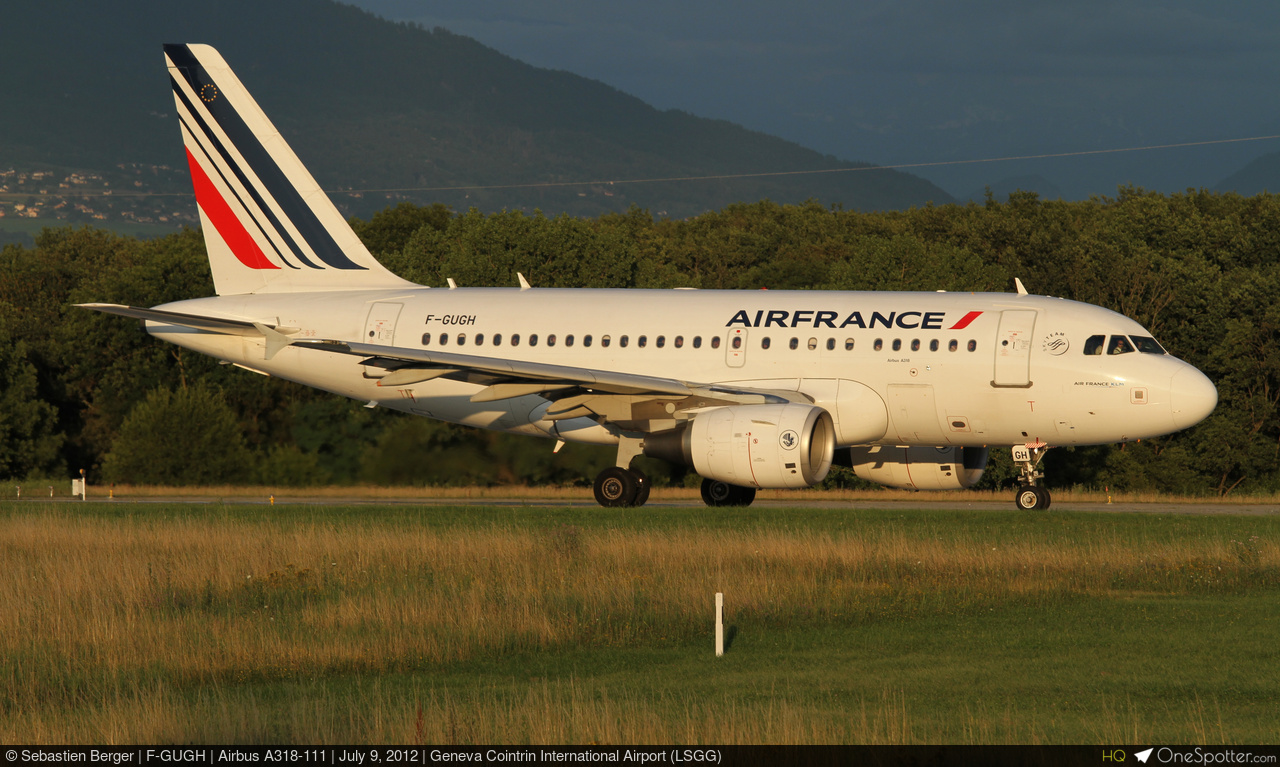 Airbus A318 | OneSpotter.com