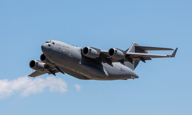Boeing C-17 Globemaster III 1/400 グロマス Boeing C-17 Globemaster III SAC Heavy Airlift Wing 1/400 | eBay