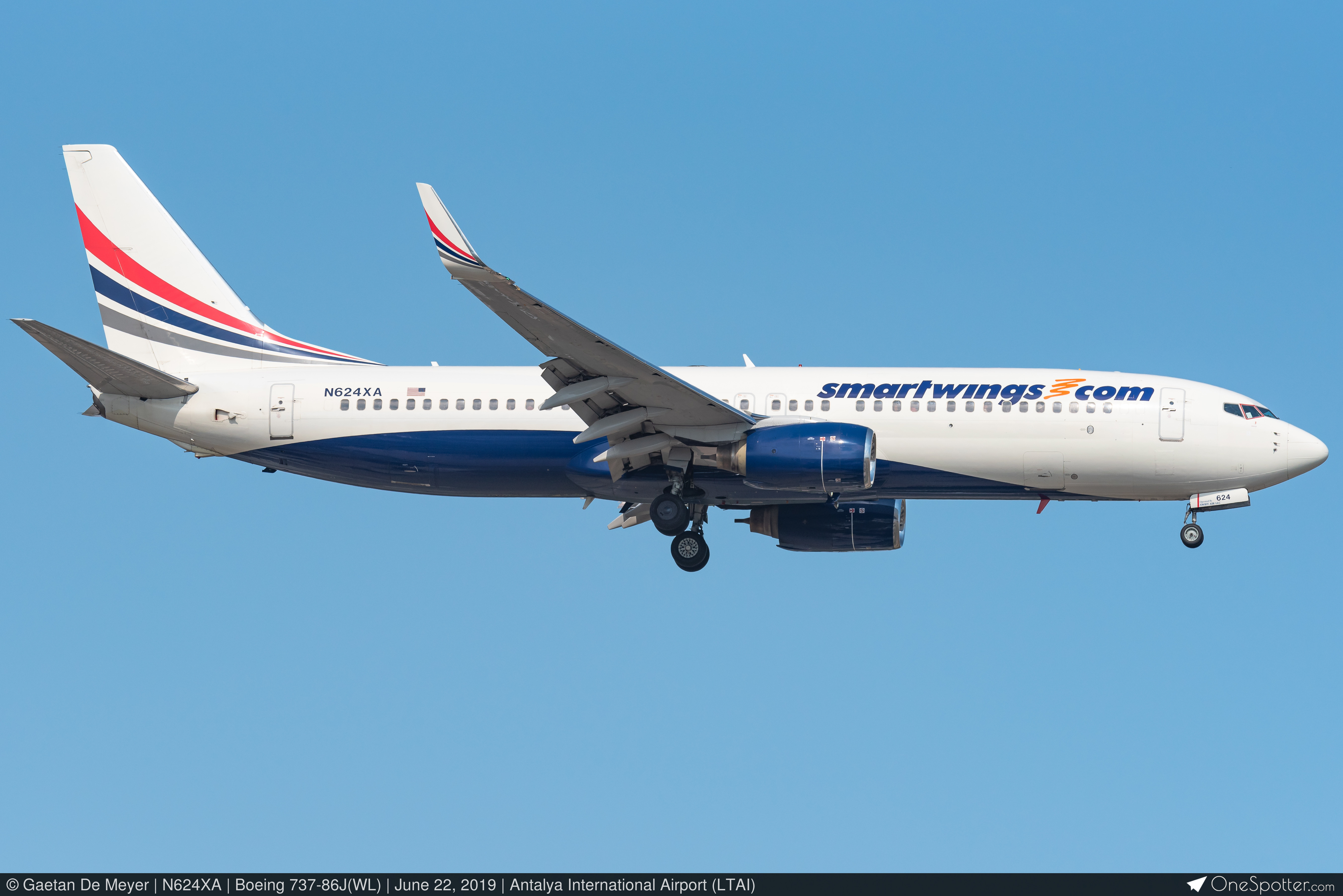 N624XA Eastern Air Express Boeing 737-86J(WL), MSN 32624