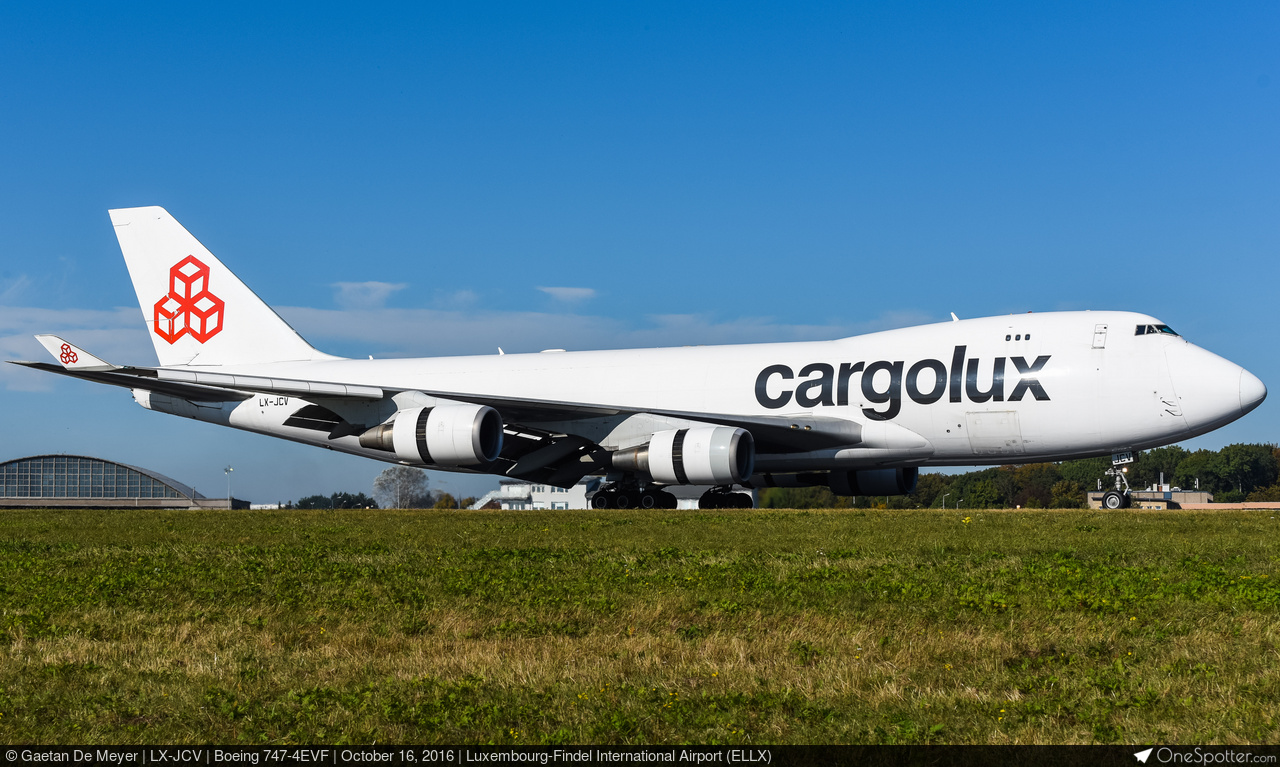 LX-JCV - Cargolux Boeing 747-4EVF, MSN 35171 | OneSpotter.com