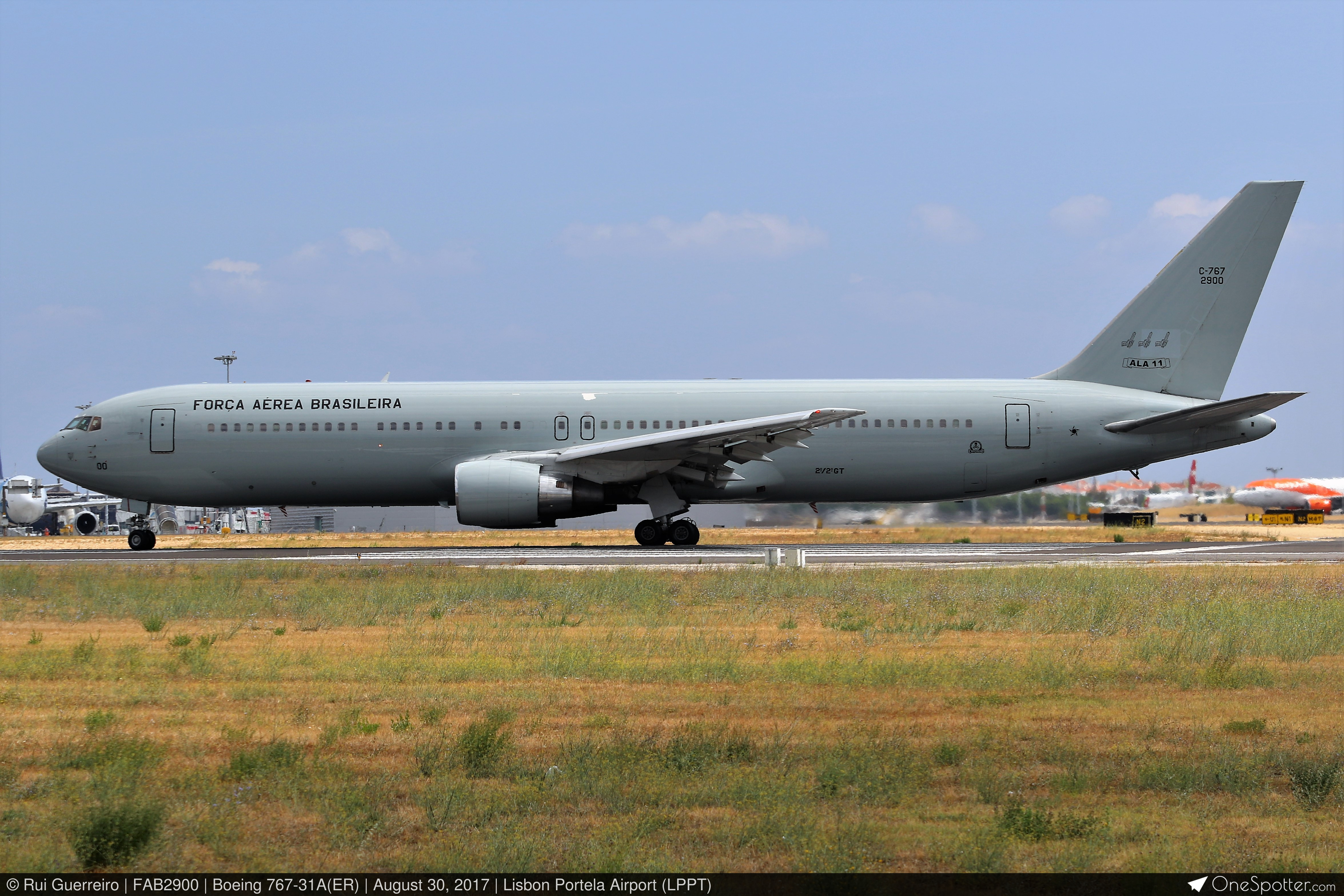 航空機・ヘリコプター Boeing 707-300 FORCA AEREA BRASILEIRA Boeing 707 (KC-137) The giant that changed the FAB: the