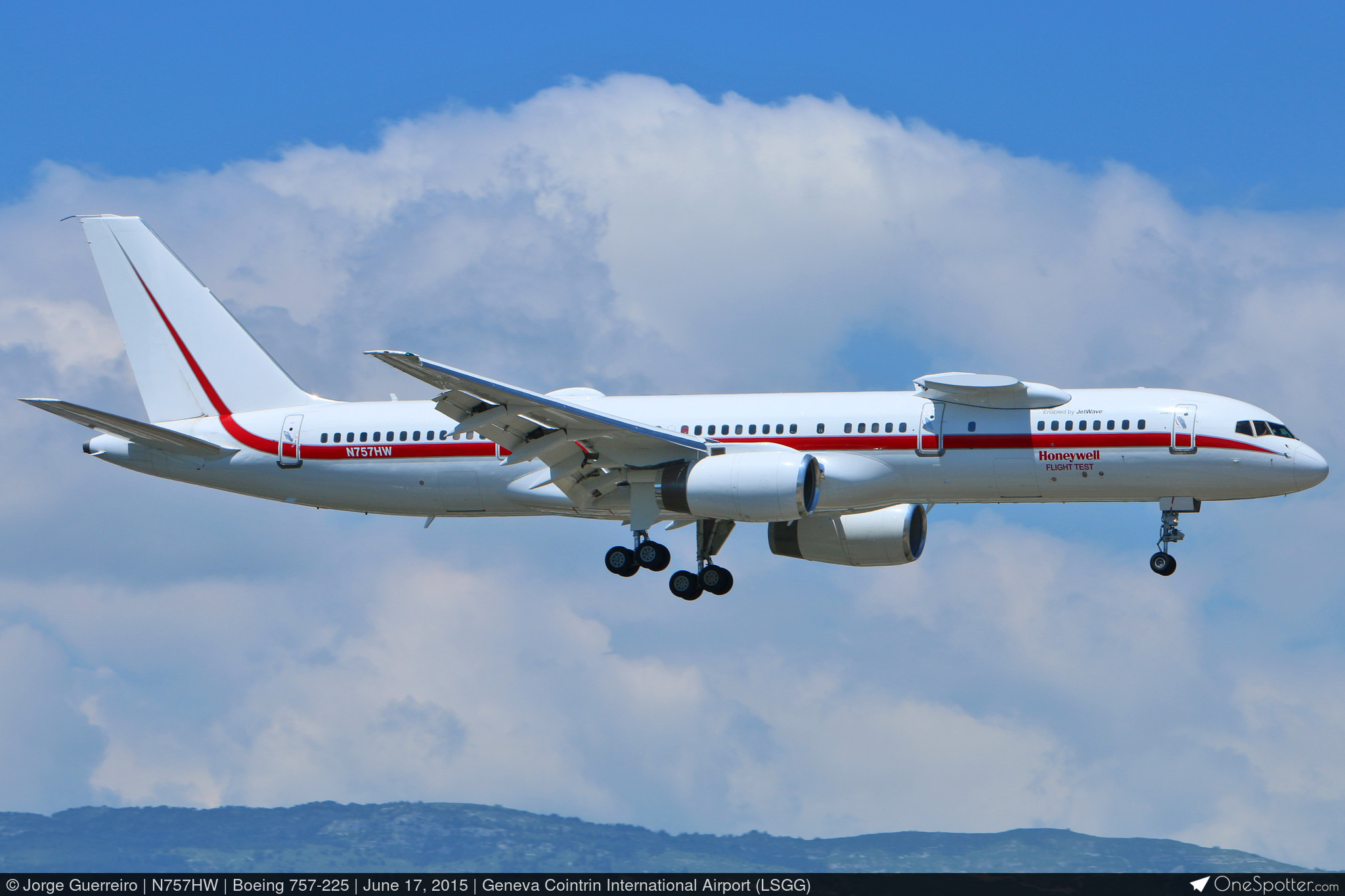 N757HW - Honeywell Boeing 757-225, MSN 22194 | OneSpotter.com