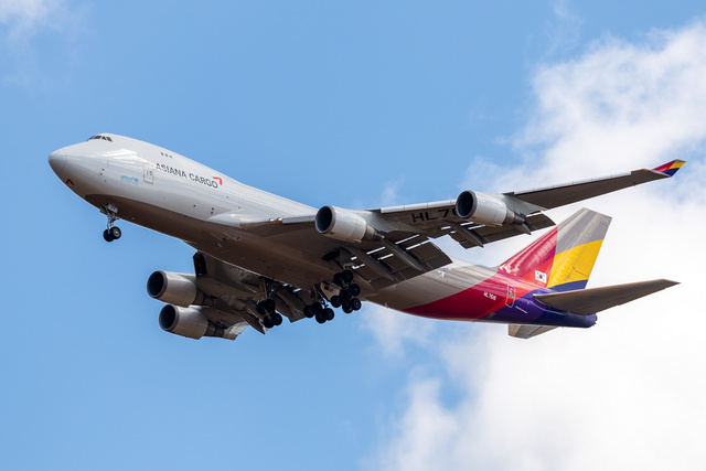 HL7616 AirZeta Boeing 747-446F, MSN 33748 | OneSpotter.com