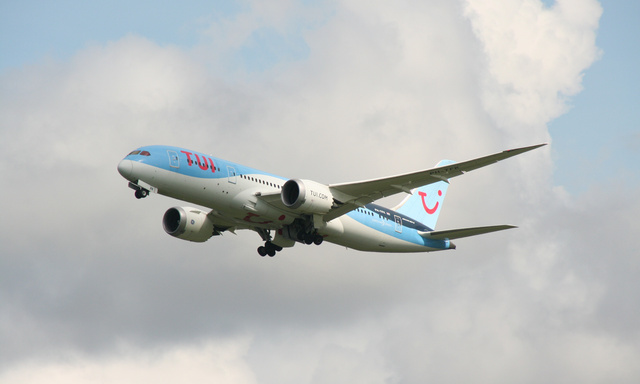 航空機・ヘリコプター Arke 787-8 PH-TFM 1/200 1:200 Arke 10 jaar 787-8 PH-TFM LH2005 - Diecast Trading
