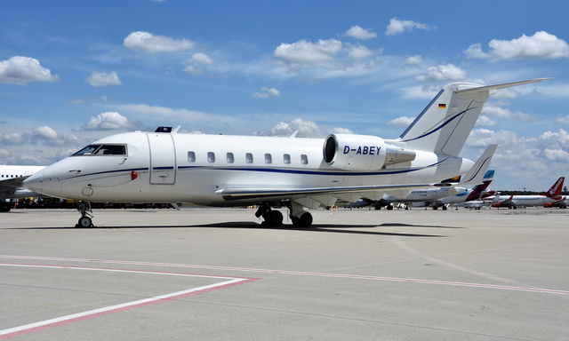 銅鑼 D-ABEY JetAir Flug Bombardier CL-605 Challenger, MSN 5863