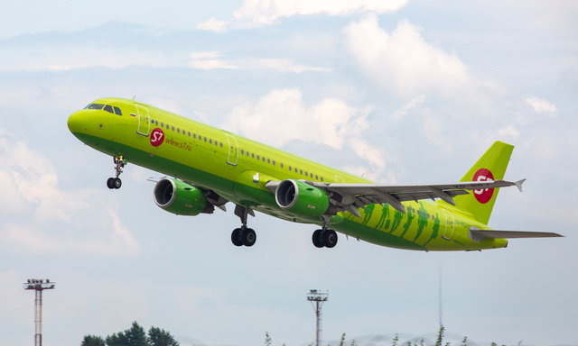 RA-73490 S7 - Siberia Airlines Airbus A321-211, MSN 2076