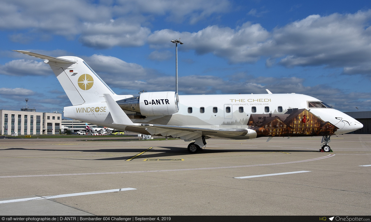 2-NITE Volare Aviation Bombardier 604 Challenger, MSN 5616