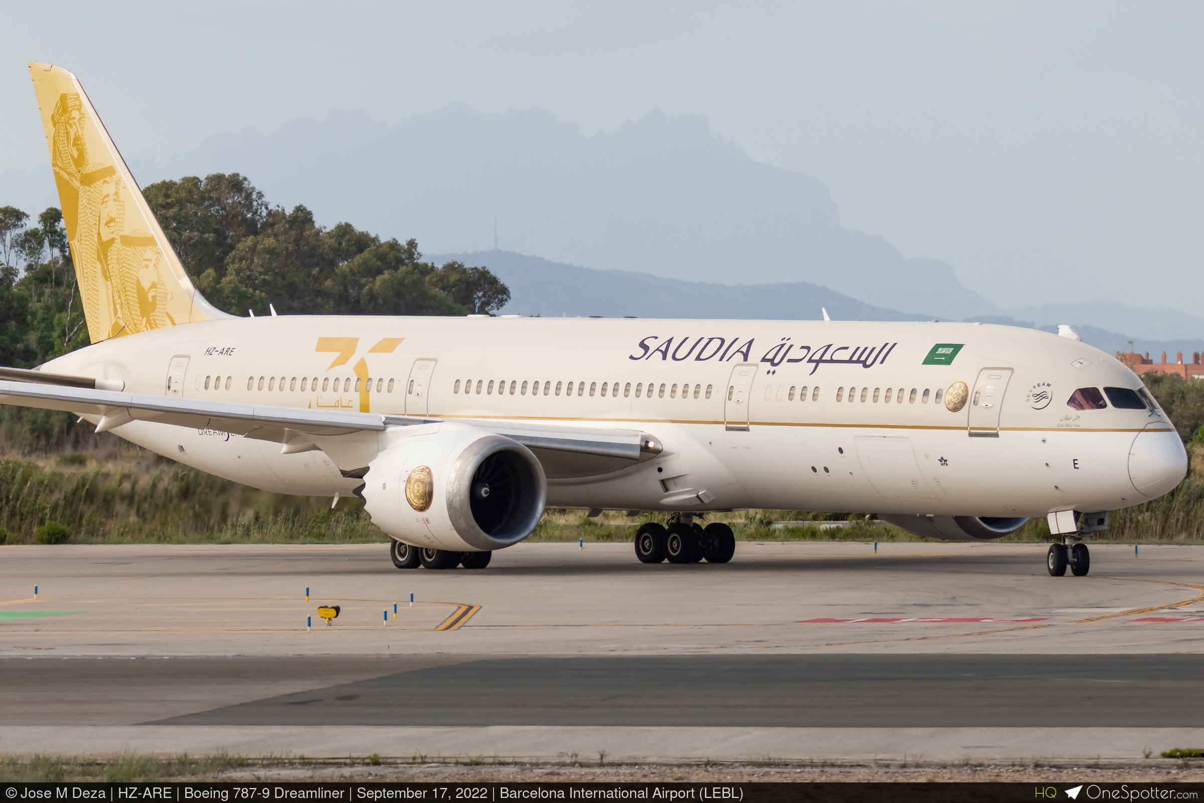 HZ-ARE Saudi Arabian Airlines Boeing 787-9 Dreamliner, MSN