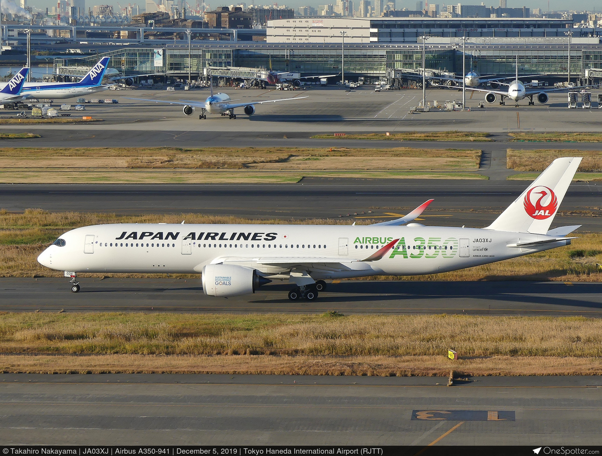 Flaps Down JAL Japan Airlines Airbus A350-900 JA02XJ Silver