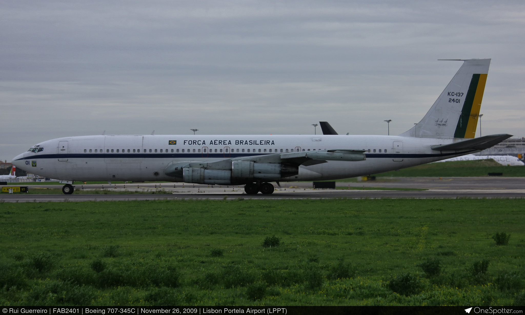 若者に人気のブランド 9442XE4ZQAODzj6ZVv8.jpg 航空機・ヘリコプター