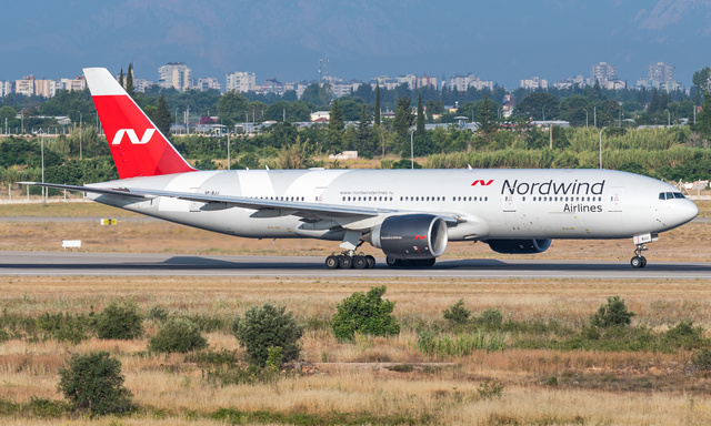 ラクラク RA-73347 - Ikar Boeing 777-2Q8ER, MSN 32719 | OneSpotter.com