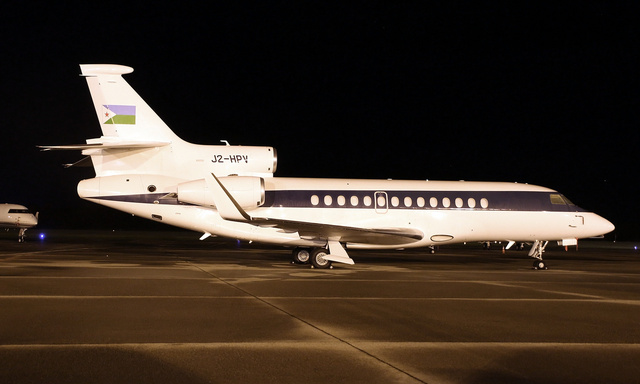 J2-HPV Ivory Jet Services Dassault Falcon 7X, MSN 43 | OneSpotter.com
