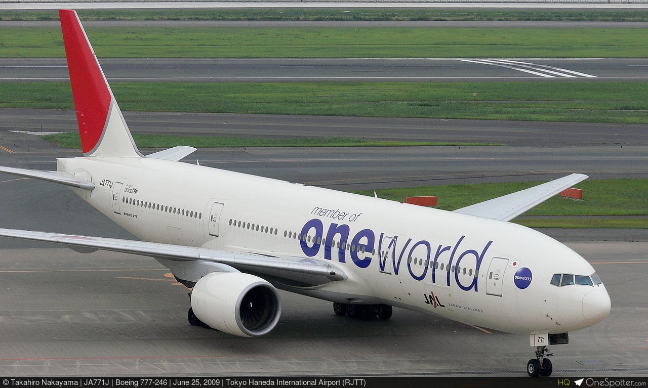 JA771J - Boeing 777-246, Japan Airlines | OneSpotter.com