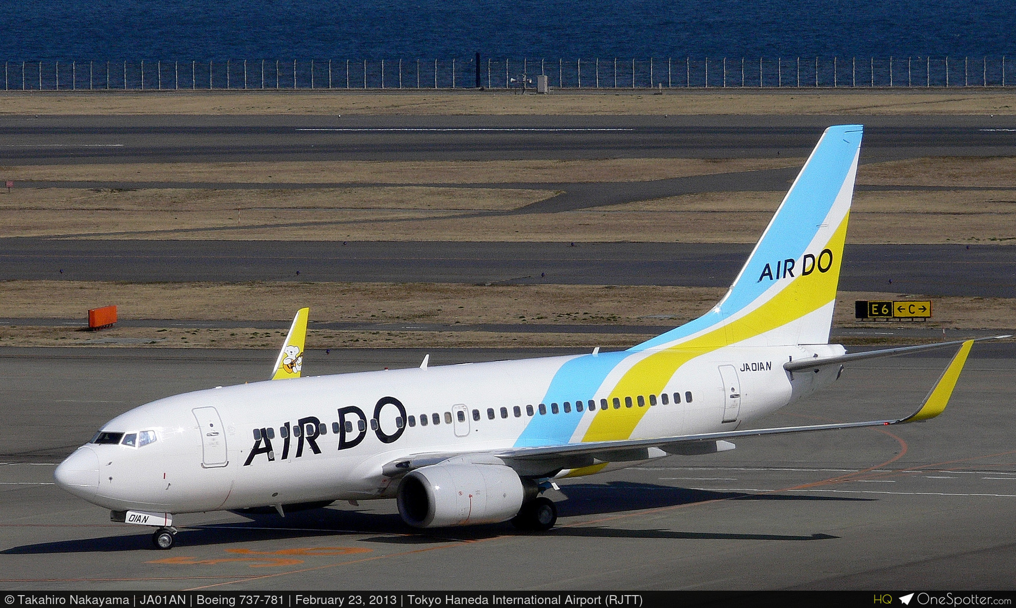 1/500 ANA B737-700 JA01AN JA03AN 航空機・ヘリコプター