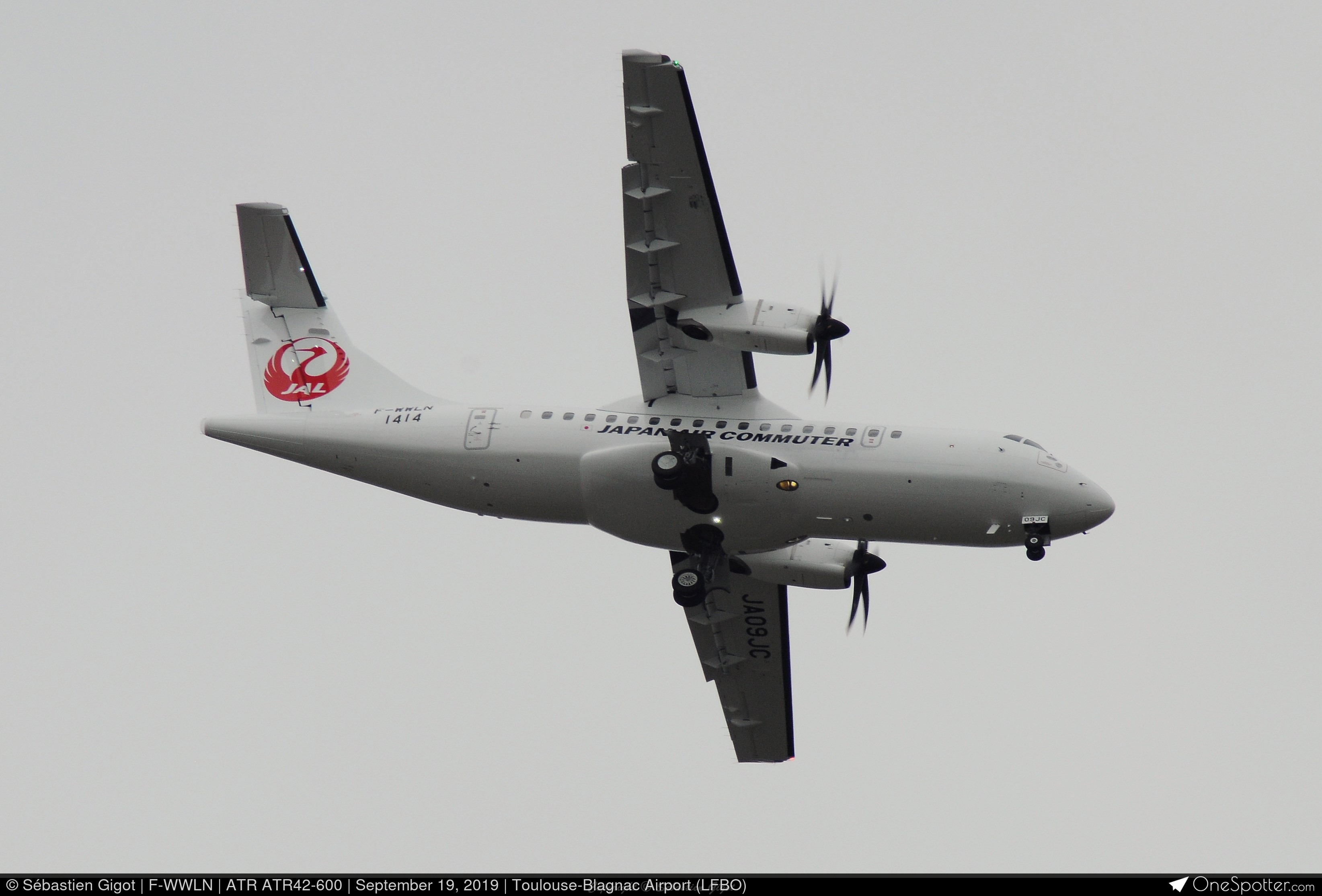 JA09JC Japan Air Commuter ATR ATR42-600, MSN 1414 | OneSpotter.com