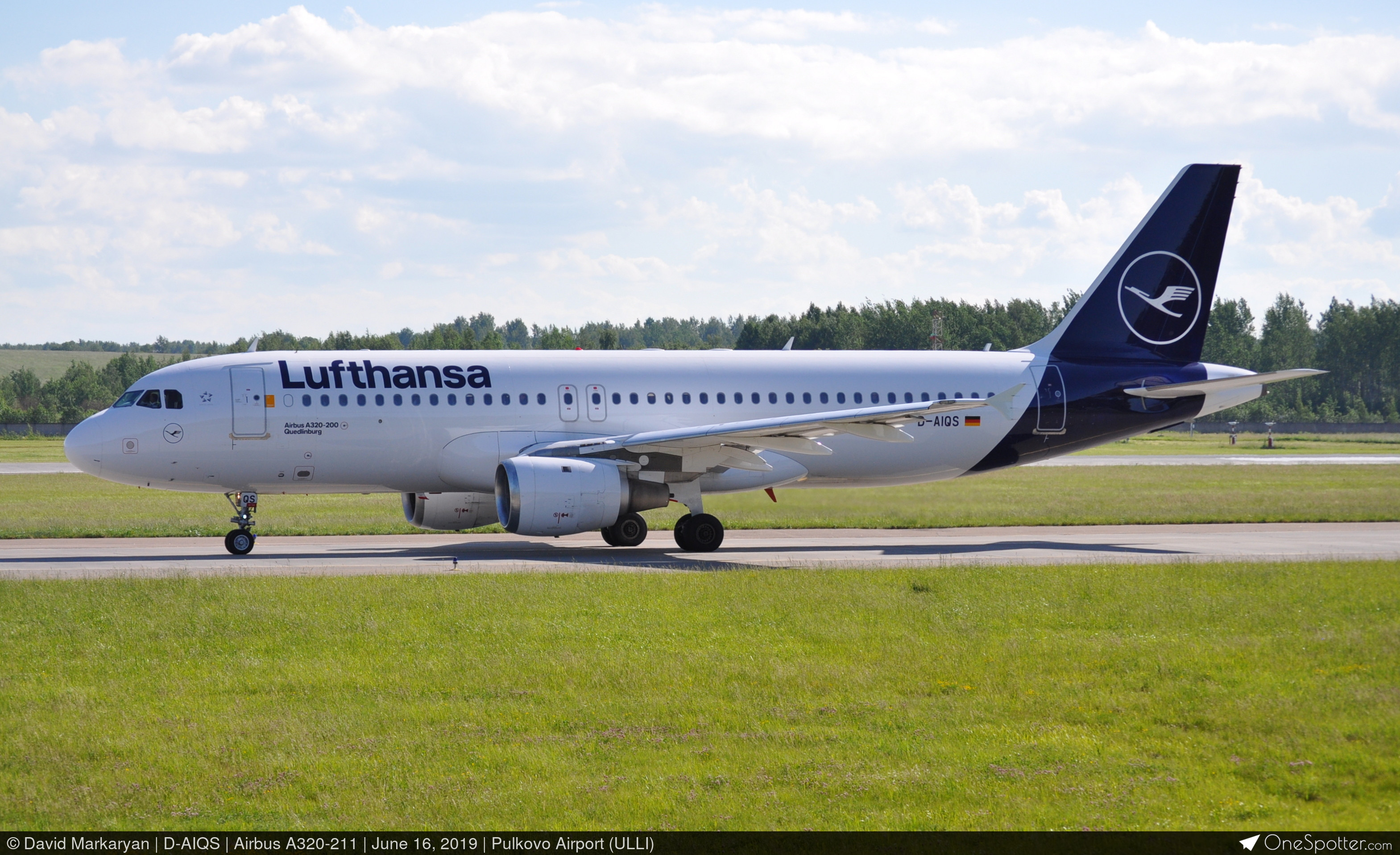 D-AIQS Lufthansa Airbus A320-211, MSN 401 | OneSpotter.com